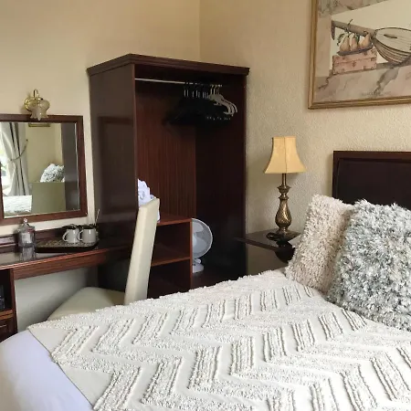 The Exhibition Frühstückspension 3*