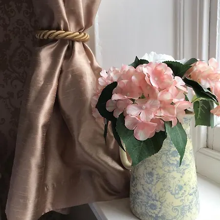 The Exhibition Frühstückspension