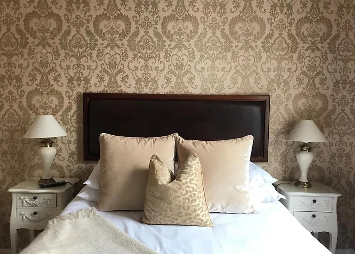 The Exhibition 3* يورك